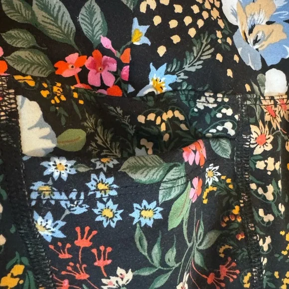 Floral Women's leggings - Picture 3 of 8